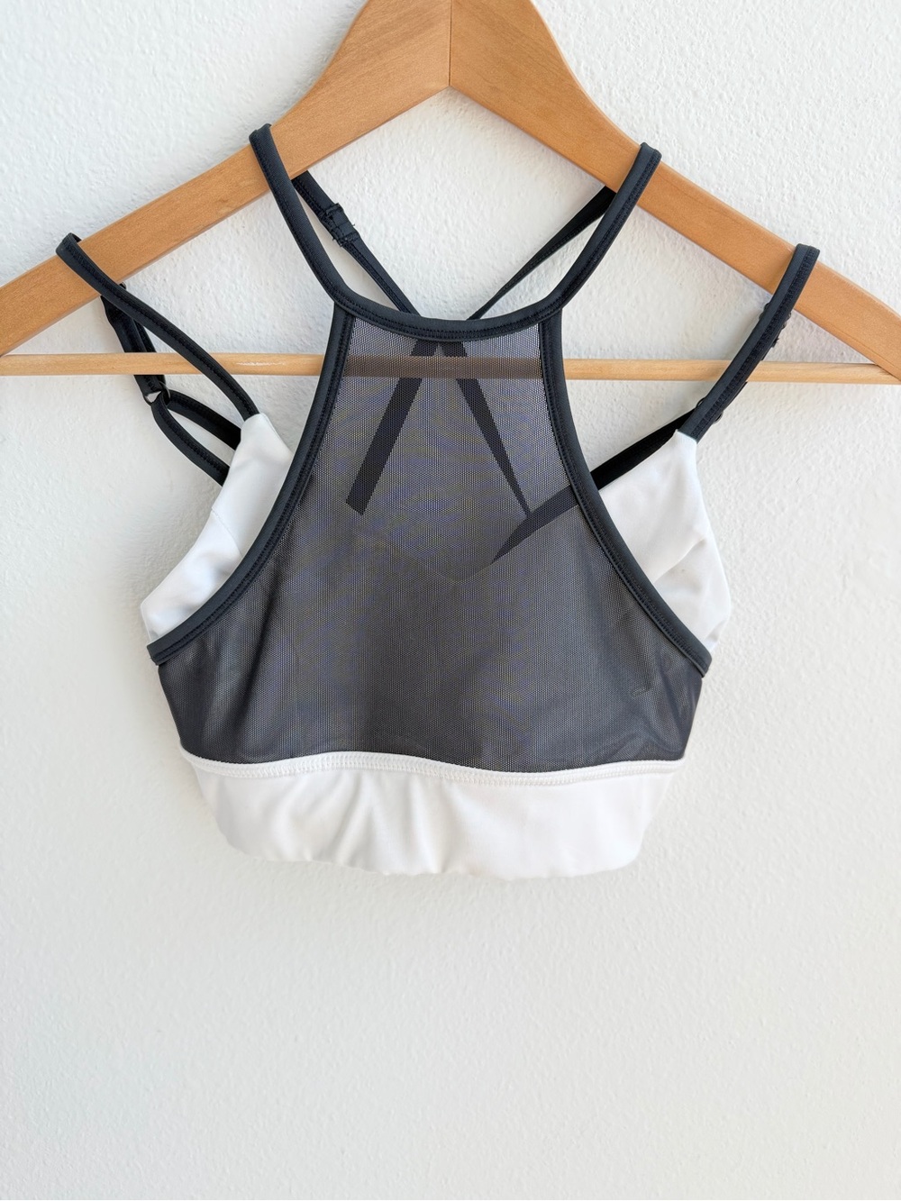 Without Walls Sports Bra Womens White Black Mesh Strappy Racerback Activewear